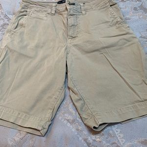 American Eagle men’s classic shorts.